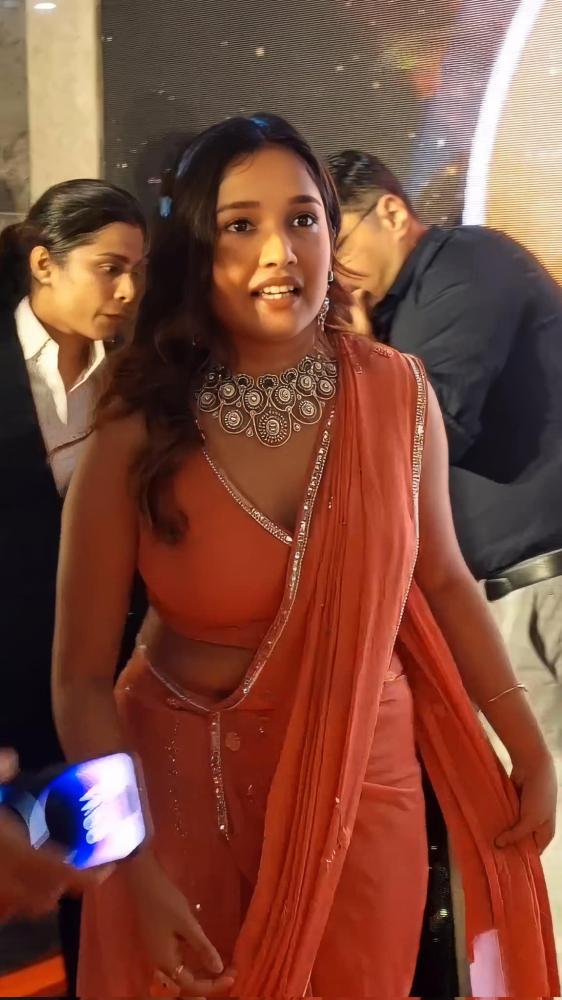 anikha-surendran-hot-photos